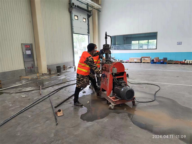 梁子湖厂房地面下沉塌陷注浆加固施工